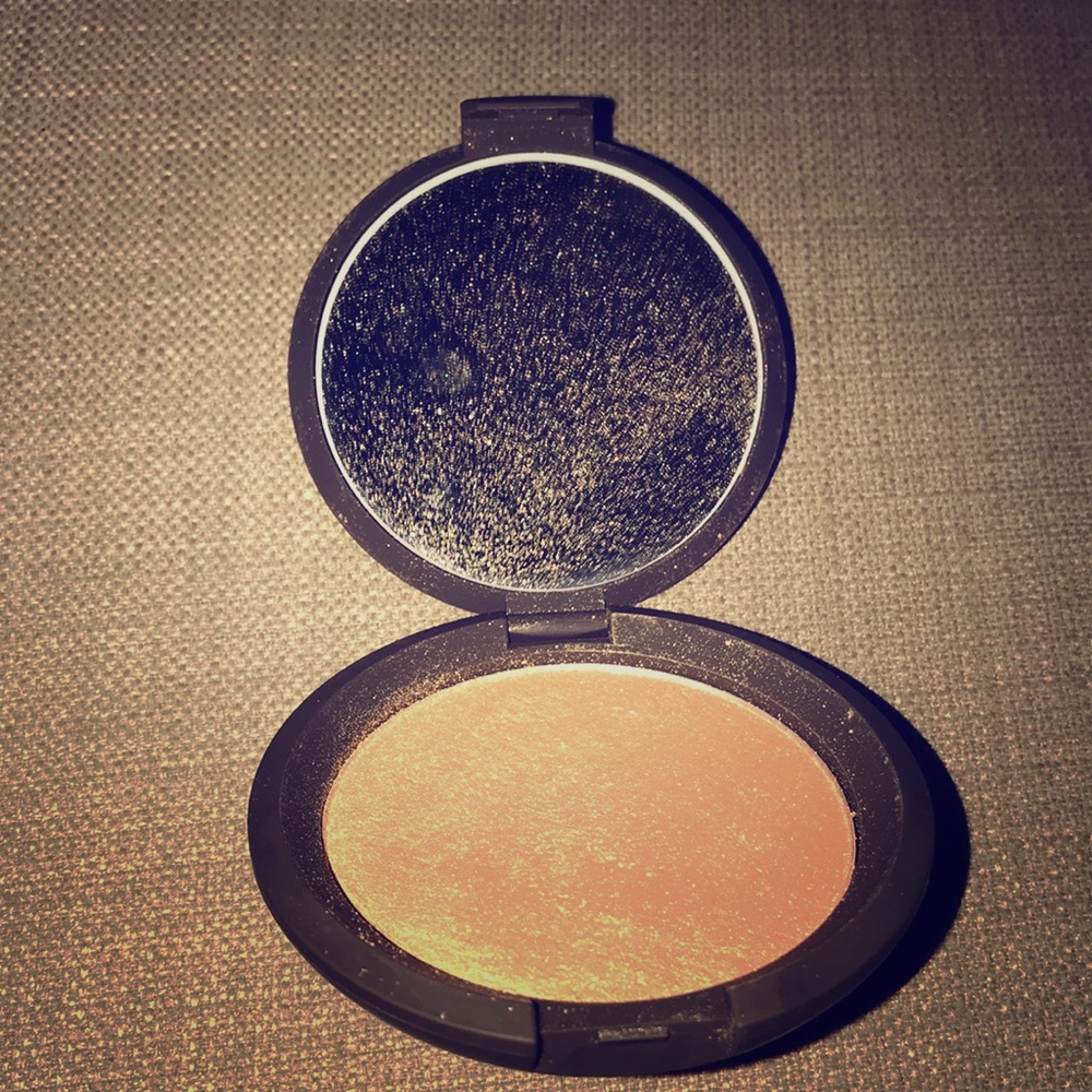 Used BECCA Cosmetics Champagne POP Highlighter HTF